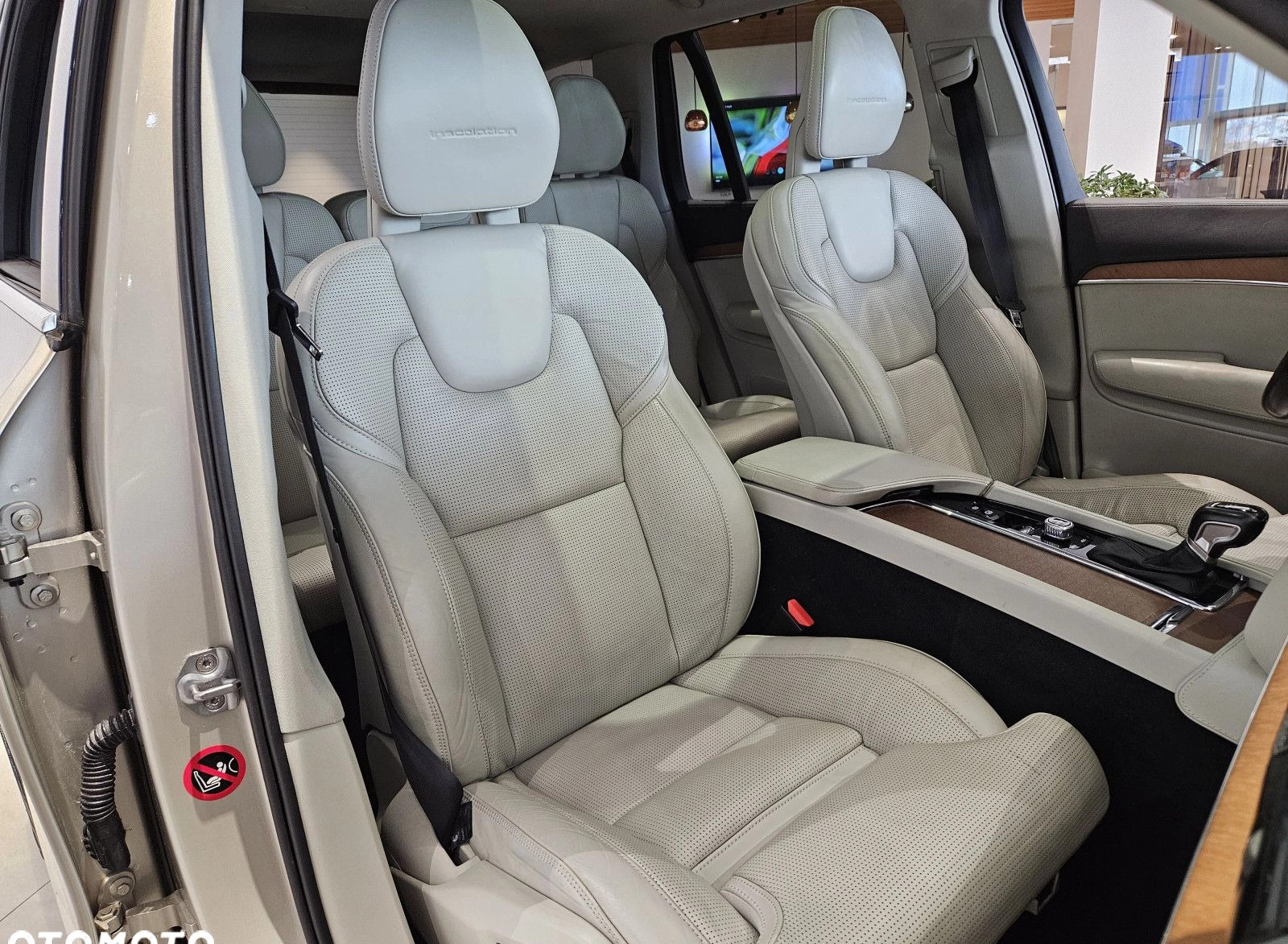 Volvo XC 90 cena 117900 przebieg: 217360, rok produkcji 2015 z Czarnków małe 497